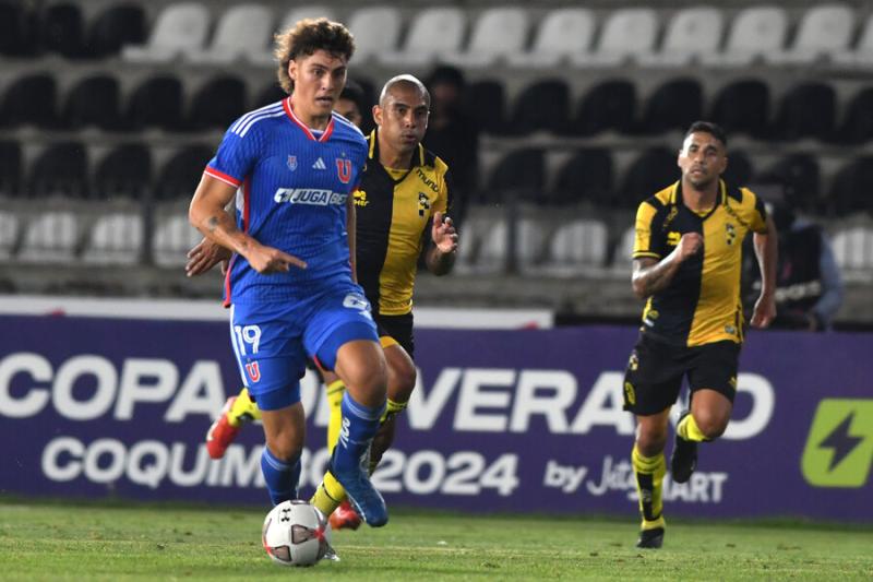 Cristóbal Muñoz quiere volver a U de Chile para lucha por un puesto - Crédito: Photosport.