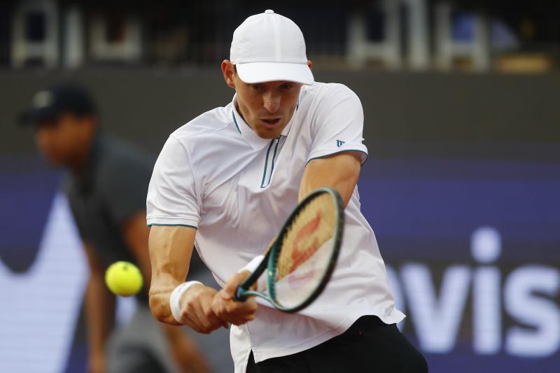 Nicolás Jarry terminó ofuscado tras su derrota ante Tomás Etcheverry en Montecarlo. / Photosport