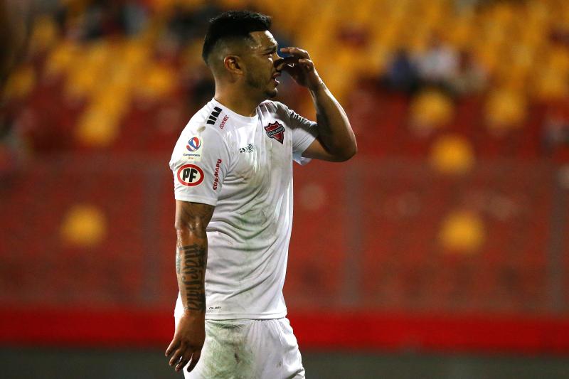 Así fue el polémico gesto de Lorenzo Reyes ante Unión Española / Créditos: Photosport