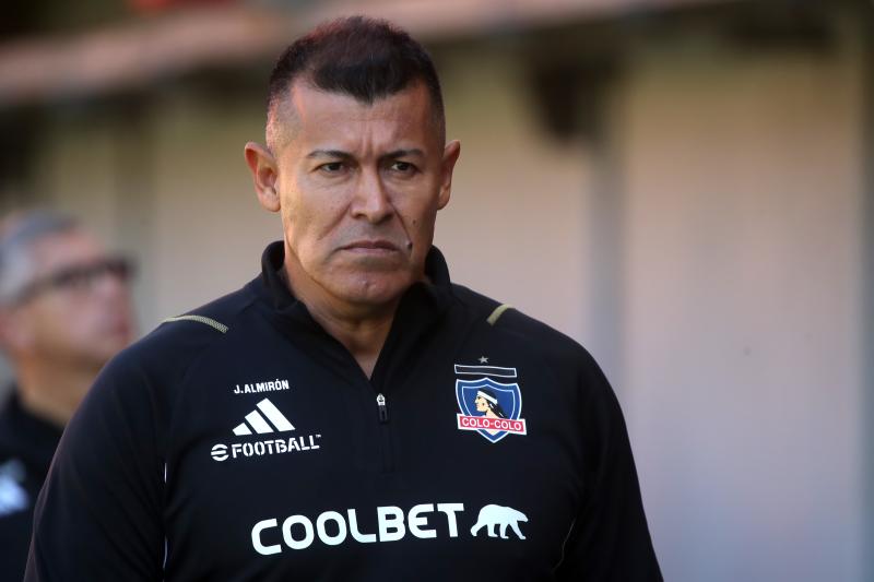 Jorge Almirón optó por un equipo alternativo en Colo Colo pensando en la Copa Libertadores - Créditos: Photosport