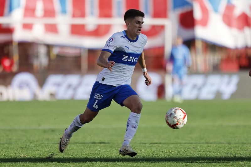 Guillermo Soto sufrió una compleja lesión y será baja en la UC ante Colo Colo. / Photosport
