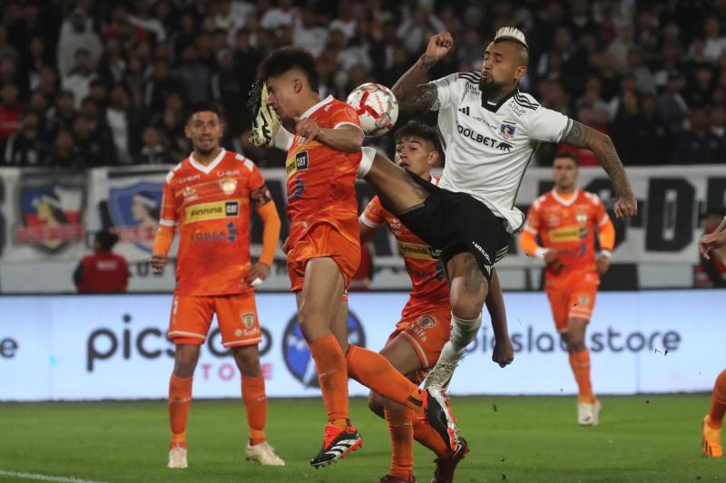 Colo Colo perdió ante Cobreloa en una nueva versión del clásico - Créditos: Photosport