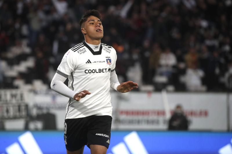 Damián Pizarro anotó un doblete en el triunfo de Colo Colo - Créditos: Photosport