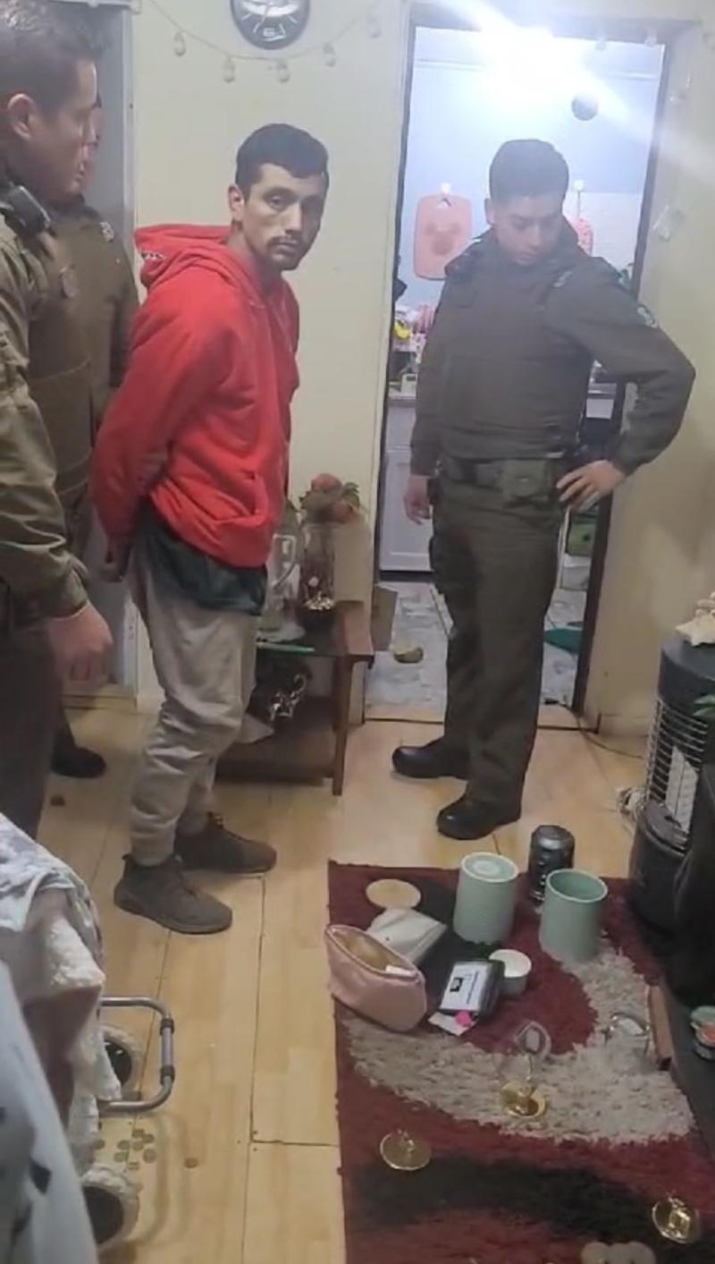 Carabineros - Sujeto fue detenido tras robar en una casa en Valparaíso