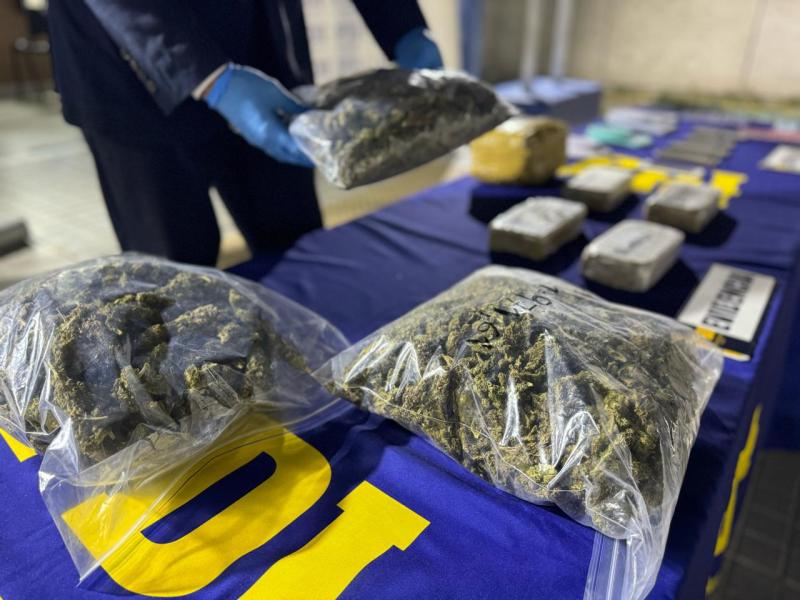 PDI - Dos colombianos detenidos por tráfico de drogas en barrio Yungay