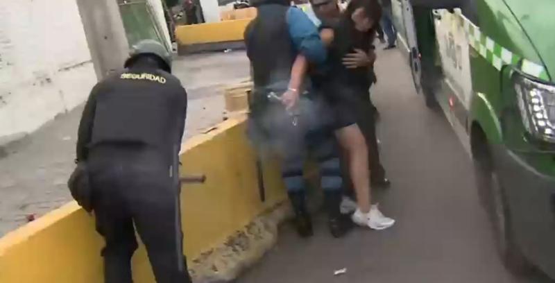 Mujer disparó tras ser detenida en Lo Valledor - Tu Día