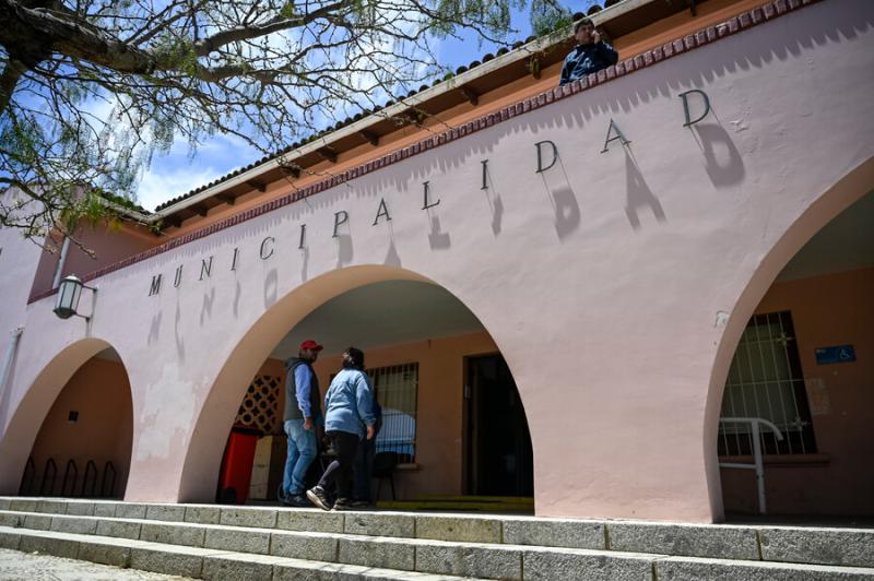 ATON - Padre de ministra Vallejo se postula como alcalde de Algarrobo