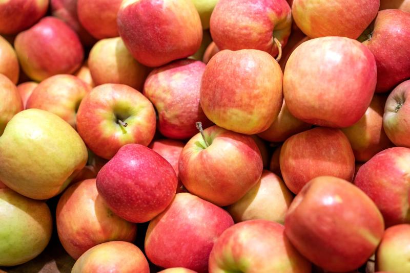 Los beneficios de comer una manzana al día - Imagen de Freepik