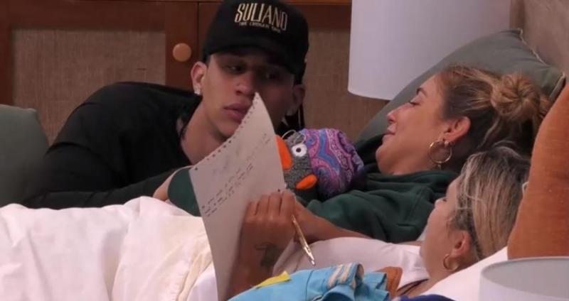 Daniela Castro y Uriel en Tierra Brava - Canal 13