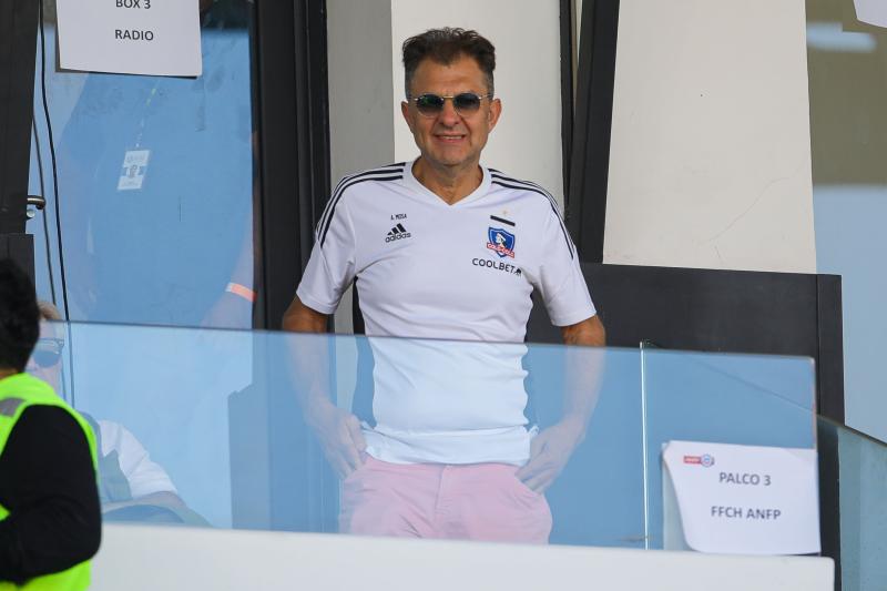 Aníbal Mosa prometió refuerzos tras clasificación de Colo Colo en Copa Libertadores. / Agencia Uno