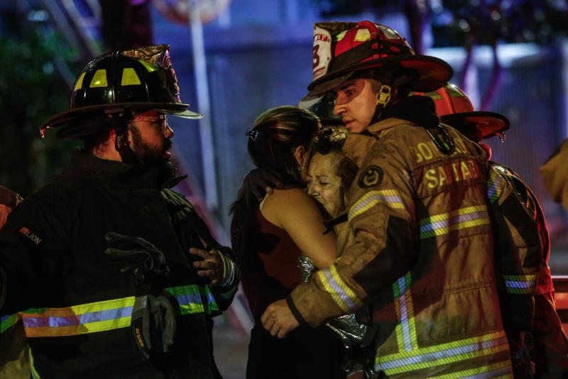 Agencia UNO referencial - Era una fábrica de ataúdes: incendio dejó dos lesionados en Quinta Normal
