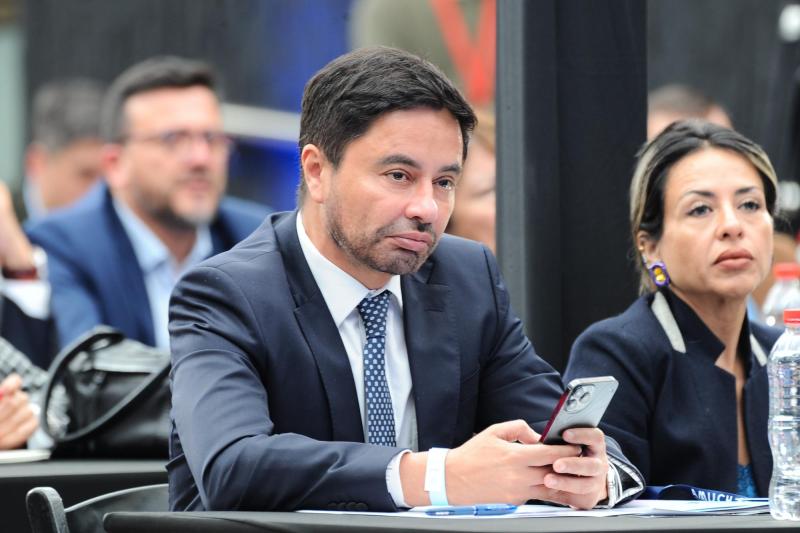 Agencia Uno - Alcalde Carter anunció término del contrato con Audax Italiano