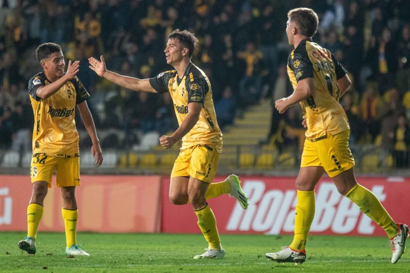 Coquimbo Unido venció a Huachipato y se mantiene en la lucha por el título - Crédito: Agencia Uno.