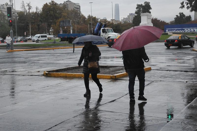 Lluvia en Santiago - Referencial Agencia Uno