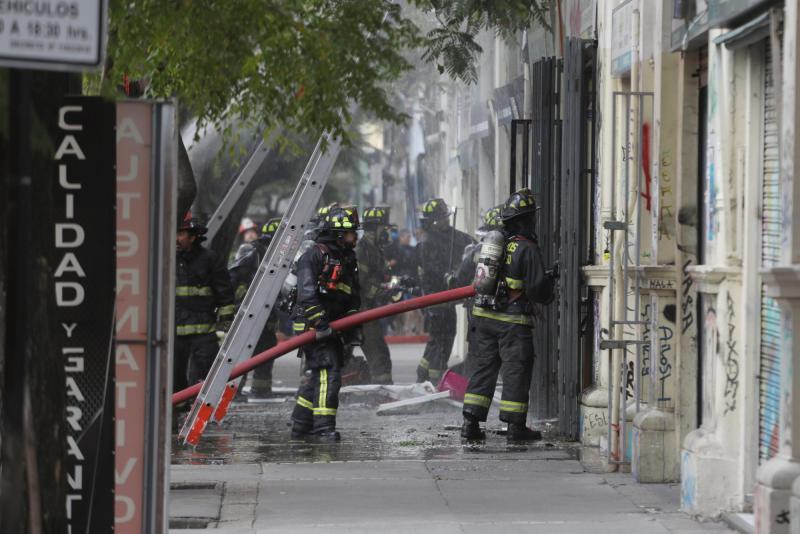 Incendio en el centro de Santiago - Uno