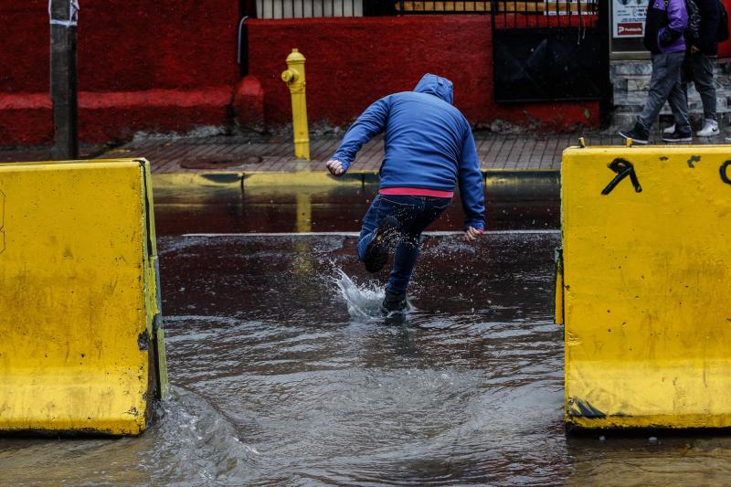 Agencia Uno - Suspensión de clases en Quilicura