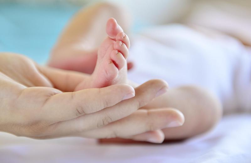 Presentarán proyecto para extender postnatal a un año - Aton