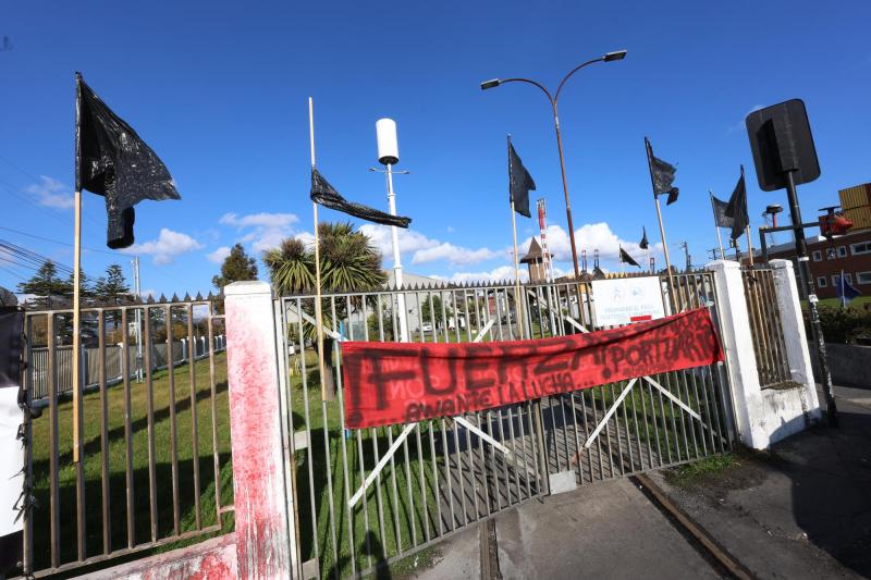 Paro en Puerto Coronel - Aton