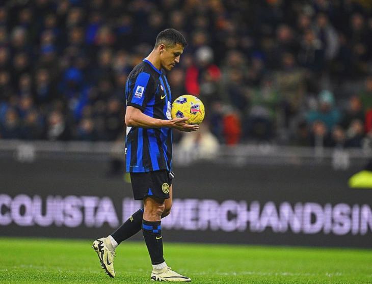 Alexis Sánchez estuvo cerca de Real Betis - Crédito: @alexis_officia1