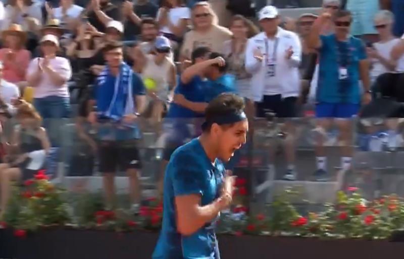Alejandro Tabilo festejó con todo su paso a semifinales del Masters 1000 de Roma. / Foto: Captura