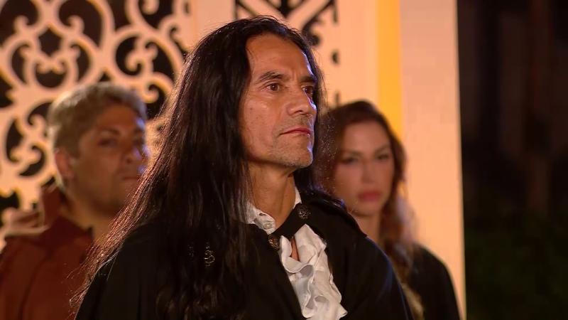 La peor noche de Coca Mendoza: rompió sus tacones y se fue nominado