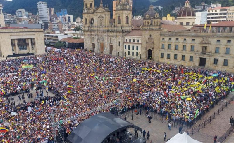 Marcha en Colombia - Gustavo Petro