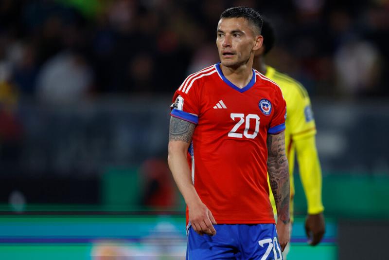 Charles Aránguiz es el gran deseo de U de Chile - Crédito: Photosport.