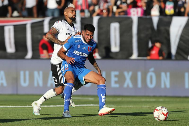 Emmanuel Ojeda tiene chances de partir de U de Chile - Crédito: Photosport.