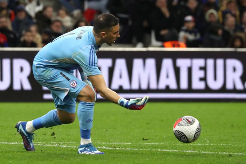 Claudio Bravo podría retornar a América - Crédito: Photosport.