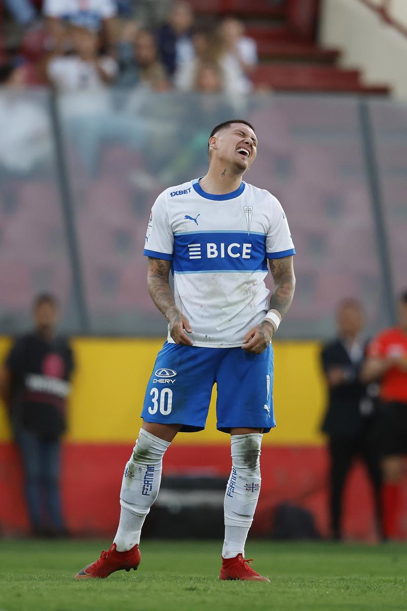 Nicolás Castillo quedará fuera de las canchas por ocho semanas - Créditos: Photosport