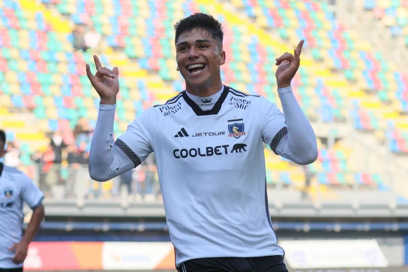 Damián Pizarro fue figura en el triunfo de Colo Colo / Créditos: Photosport
