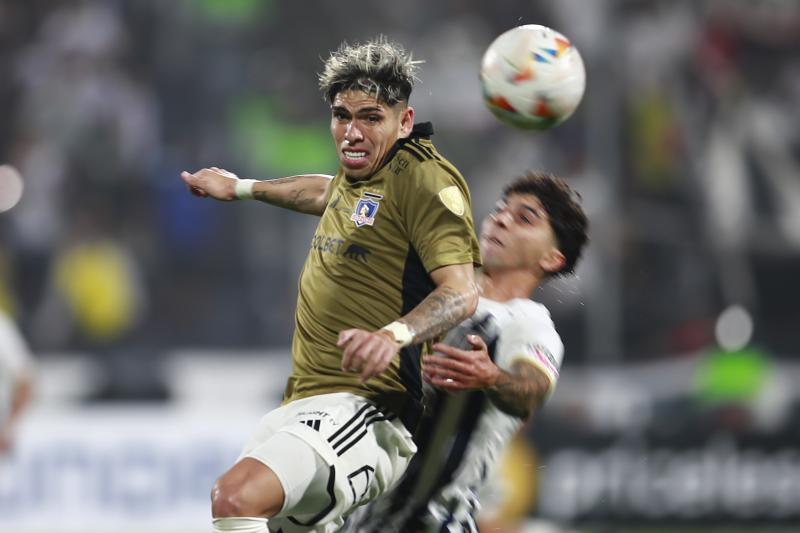 Carlos Palacios se llena de críticas en Colo Colo / Créditos: Photosport