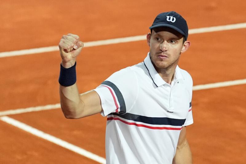 Nicolás Jarry fue eliminado en la primera ronda de Roland Garros - Crédito: Photosport.