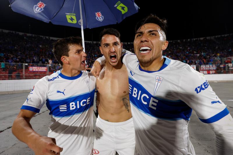 Fernando Zampedri quiere ser el máximo goleador en la historia de la UC - Crédito: Photosport.