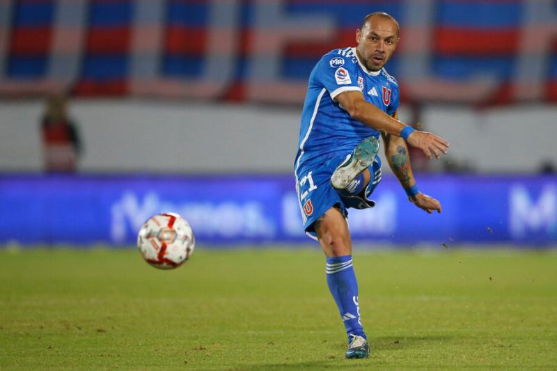 U de Chile podría perder a Marcelo Díaz para el cierre de la primera rueda - Crédito: Photosport.