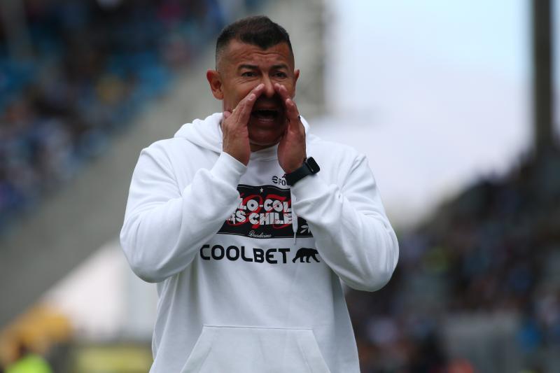 Jorge Almirón abordó la polémica de la "brujería" en Colo Colo / Photosport