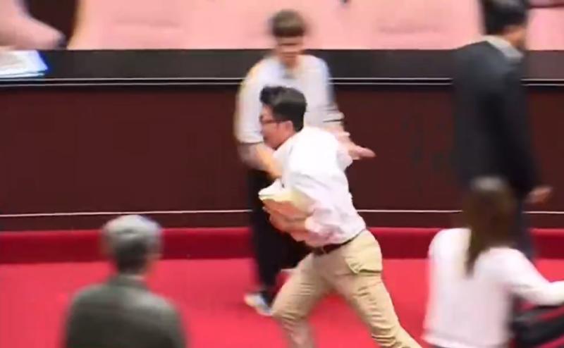 X - Parlamento de Taiwán