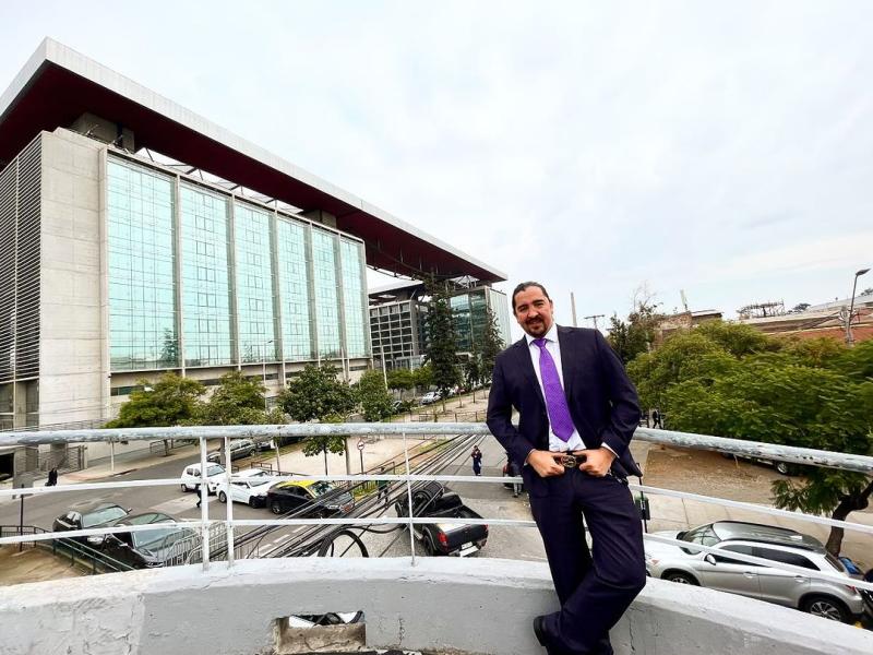 Víctor Contreras, el abogado que defiende a 6 de los ex cadetes de Cobreloa acusados - Créditos: Instagram