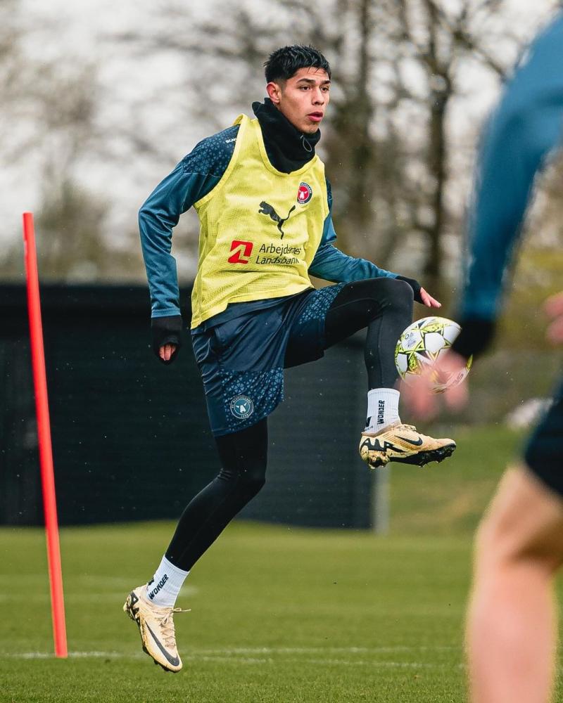 Darío Osorio alzó la voz sobre su futuro - Crédito: Instagram @fcmidtjylland