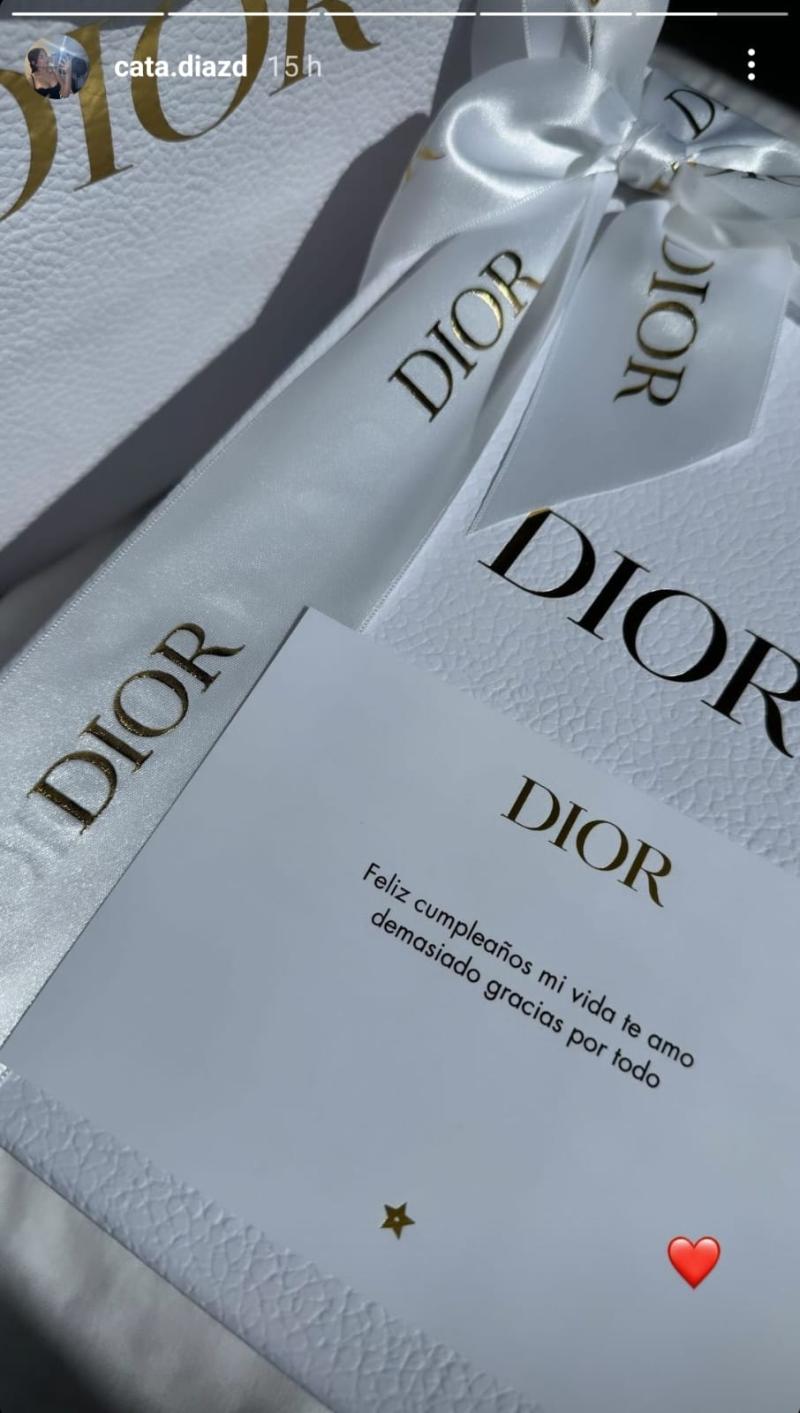 Darío Osorio sorprendió a su esposa con lujosos regalos. / Foto: Instagram