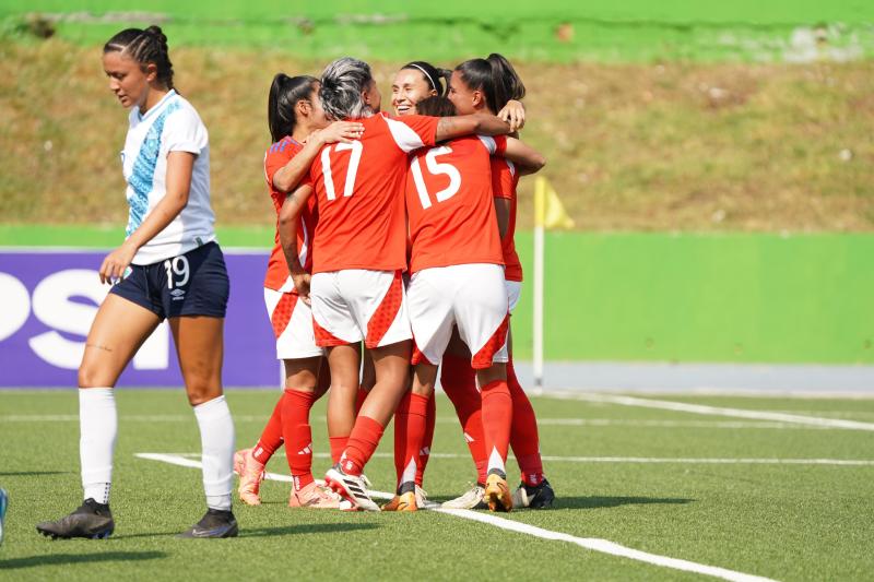 La Roja festejó con su poderío ofensivo, pero la defensa dejó que desear - Créditos: Prensa selección