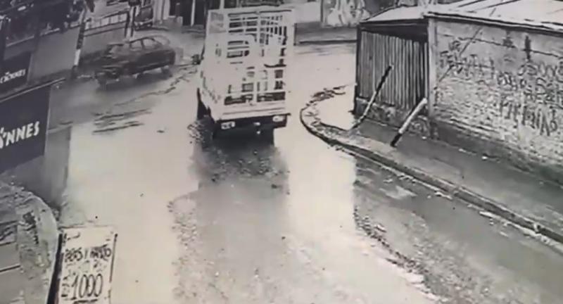 Conductor atropelló a supuesto asaltante - T13