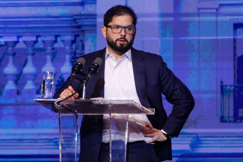 Agencia Uno - Presidente, Gabriel Boric, emplaza a los bancos