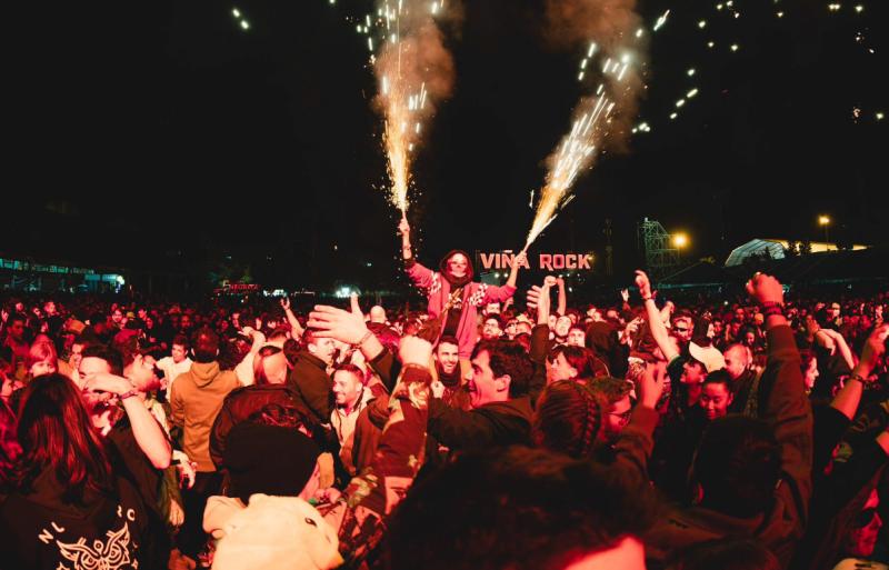 Organizadores de orgía en festival de rock acusan hipocresía: "País sexófobo"