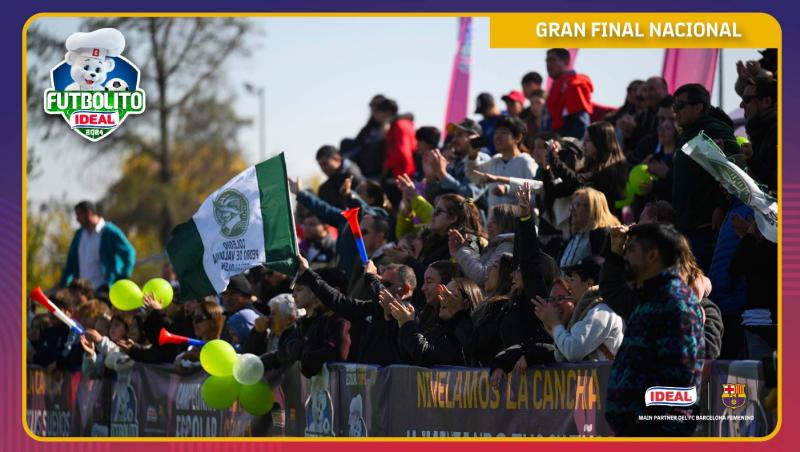 Apoderados apoyaron al colegio campeón del campeonato de Futbolito Ideal 2024