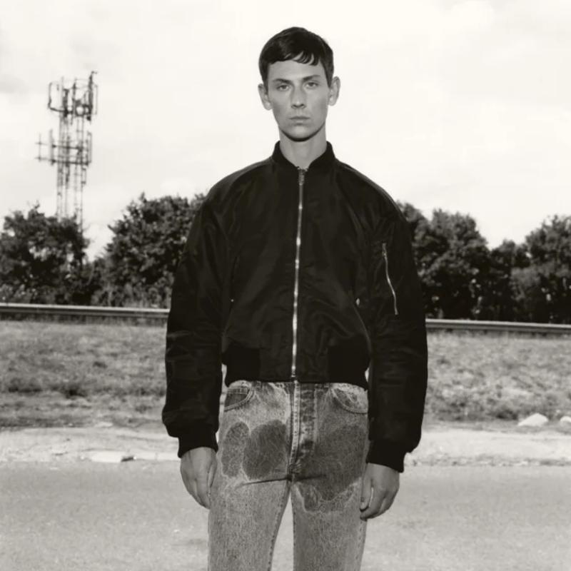 Jordanluca - Polémicos jeans se agotaron en Europa