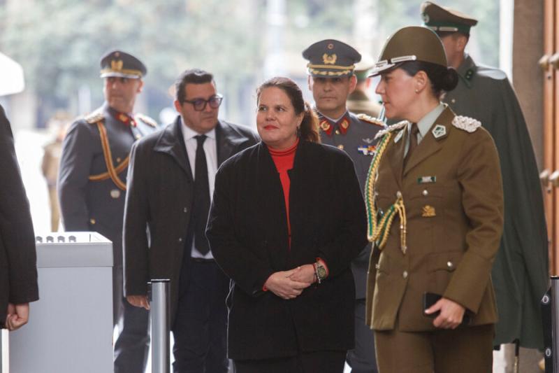 Agencia Uno - Ministra de Defensa, Maya Fernández