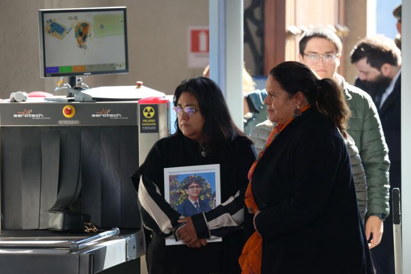 ATON - Mamá de Franco Vargas y ministra Fernández