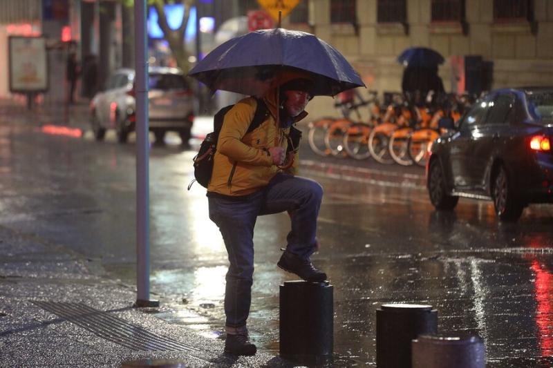 Agencia Uno - Sigue la lluvia en Santiago