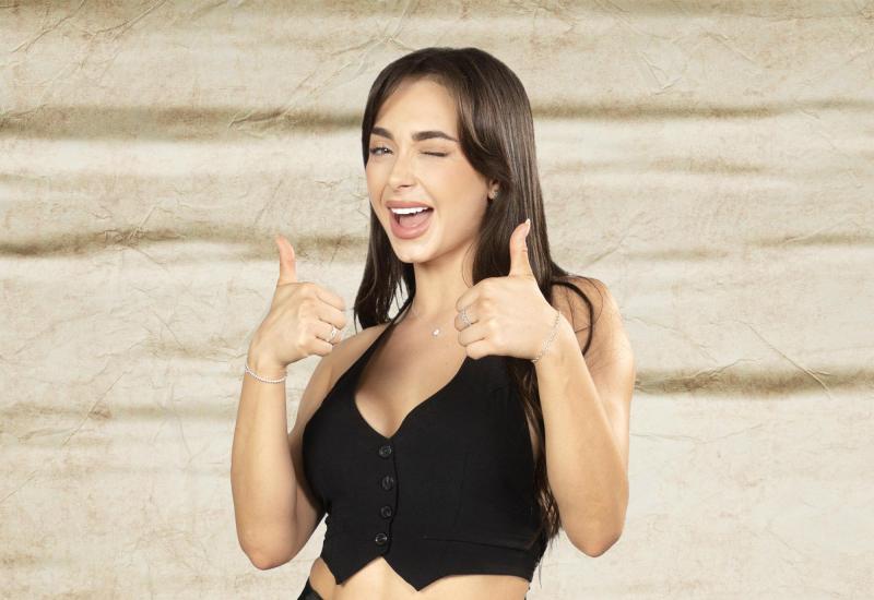 Canal 13 - Javiera Belén